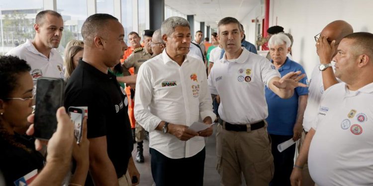 Jerônimo Rodrigues prega atenção máxima na busca dos suspeitos por estupros no Carnaval