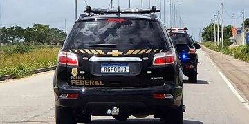 PF diz que Bolsonaro, ex-ministros e militares se dividiram em seis núcleos para tentar golpe de Estado