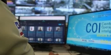 Homem é flagrado por câmeras de monitoramento em Feira de Santana