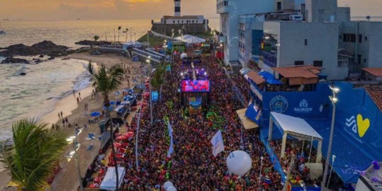 Bahia recebe 3 milhões de turistas no período de Carnaval