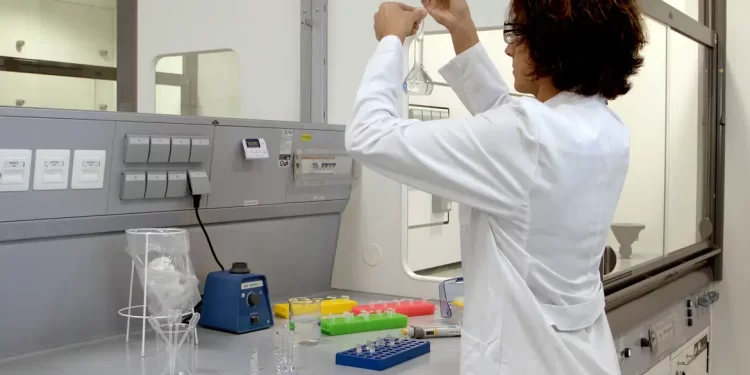 Fiocruz vai dobrar produção de testes de dengue em 2024