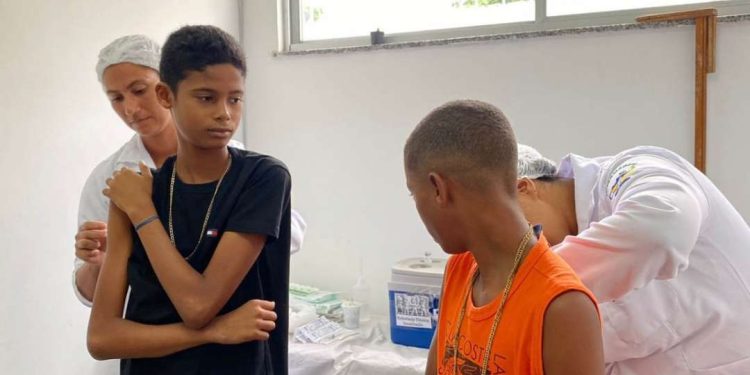 Feira alcança a marca de 1.700 crianças vacinadas contra a dengue