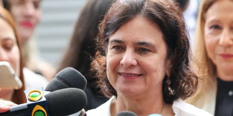 Governo quer mobilizar 25 milhões de estudantes para combater a dengue