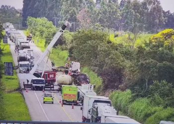 Interdição na BR-116 prejudica trânsito e impacta voos no sudoeste da Bahia