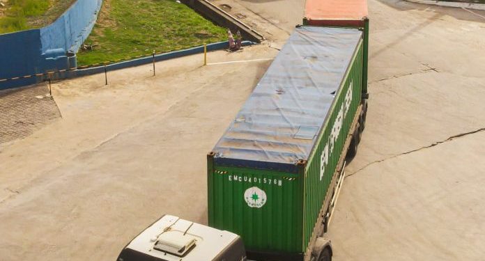 Contêineres com equipamentos da China chegam para sondagem da Ponte Salvador-Itaparica