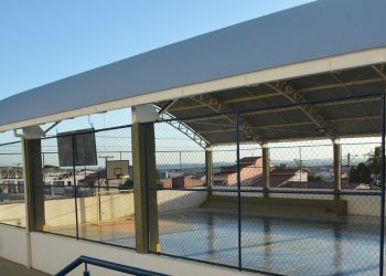 Captação de água da chuva garante consumo responsável e eficiente em escolas municipais