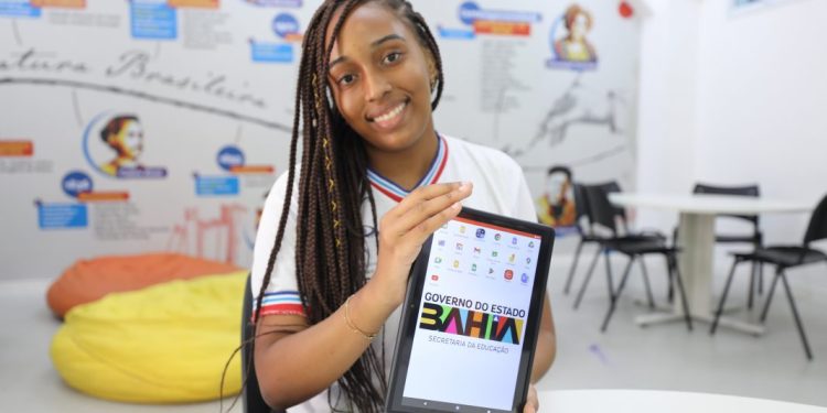 SEC disponibiliza mais de 148 mil tablets para estudantes do Ensino Médio