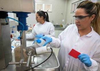 Paridade salarial entre mulheres e homens no Brasil aumentou nos últimos 10 anos