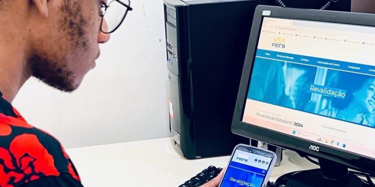 Estudantes tem até este domingo, 31, para revalidar o cartão Via Feira
