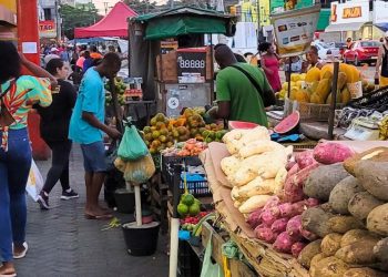 Na Bahia, mulheres ganham 17,3% a menos que homens