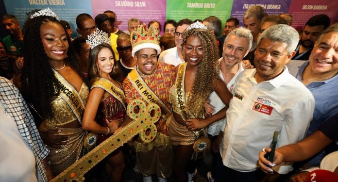 Com apoio do Governo do Estado, primeiro dia da Micareta de Feira leva multidão às ruas