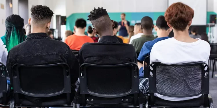 Estudo mostra que escolas com mais alunos negros têm piores estruturas