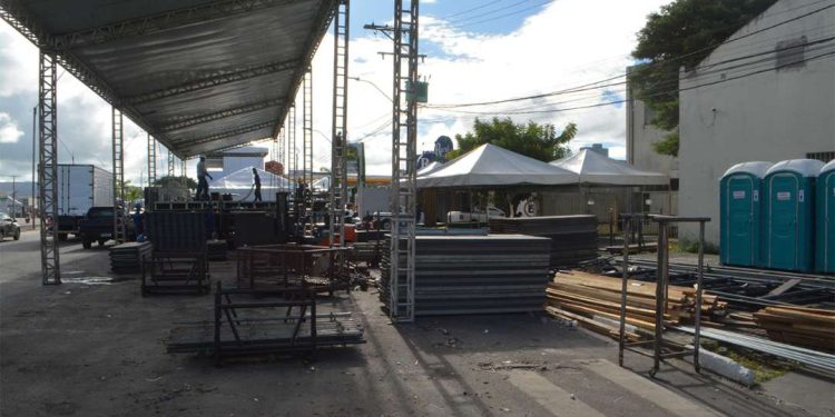 Desmontagem de estruturas da Micareta em Feira avança em bom ritmo