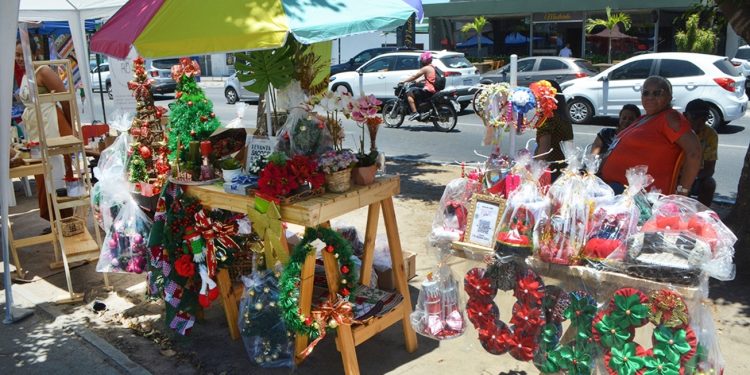 Feiras de arte e artesanato acontece na avenida Getúlio Vargas neste domingo