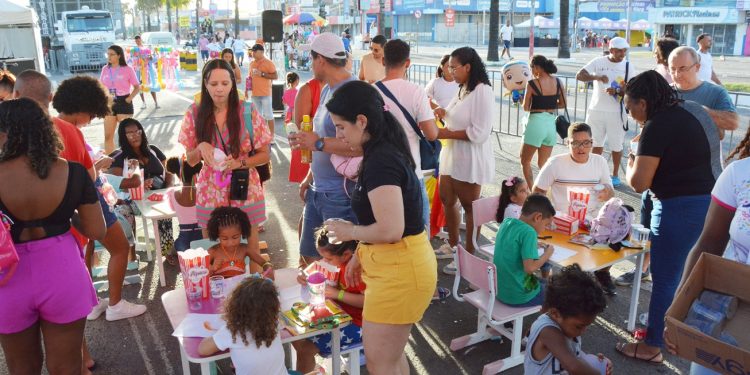 Micareta Kids atrai famílias no terceiro dia da folia