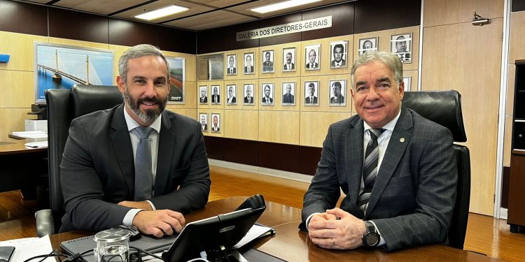 Diretor-geral do DNIT diz a Zé Neto que previsão para licitar duplicação do Contorno de Feira é até junho