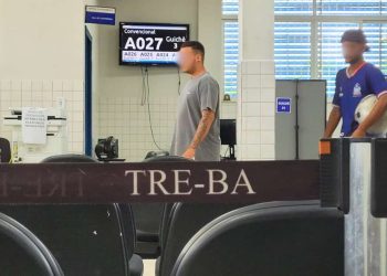 Jovens de 16 a 18 anos podem tirar 1º título de eleitor até 8 de maio