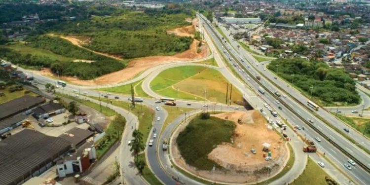 Tráfego na BR-324 será alterado para obra de duplicação de adutora