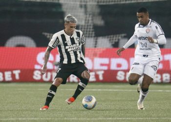 Vitória perde para o Botafogo e chega a cinco jogos sem vencer