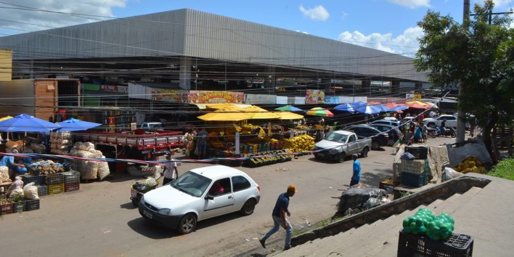 Centro de abastecimento funciona normalmente na sexta-feira