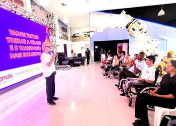 Deficientes visuais ganham aplicativo por comando de voz e assistente virtual nos ônibus urbanos