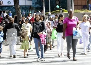 Dia do trabalhador: desemprego sobe a 7,9% em março