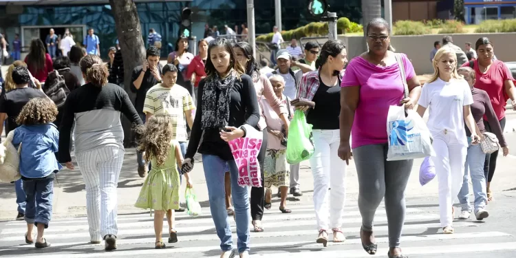 Dia do trabalhador: desemprego sobe a 7,9% em março