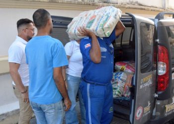 Bloco dos Vaqueiros faz doações para vítimas de enchentes no RS
