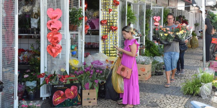 Floriculturas atraem consumidores nas compras pelo presente das mães