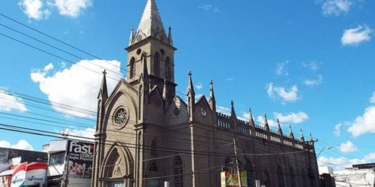Igreja Senhor dos Passos se torna primeiro santuário urbano de Feira de Santana