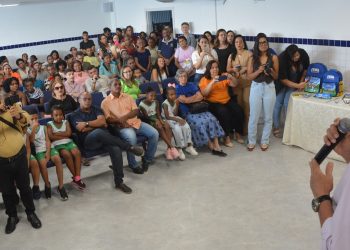 Totalmente reconstruída, Escola Demósthenes Álvaro de Brito é entregue à comunidade