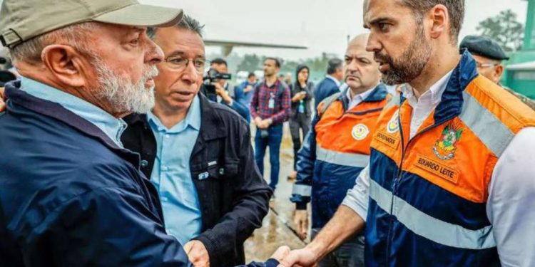 Lula vai ao RS acompanhado de ministros e sobrevoam áreas atingidas pelas enchentes