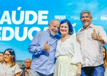 Lula promete visitar cidades atingidas por chuvas para reconstrução