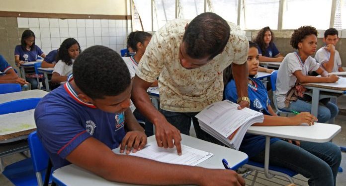 Abono extraordinário dos precatórios para professores da rede estadual é sancionado