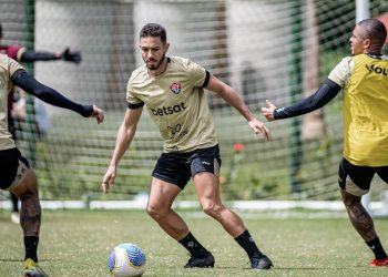 Vitória recebe o São Paulo no Barradão às 16 horas