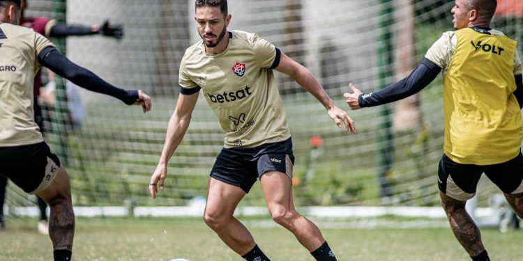Vitória recebe o São Paulo no Barradão às 16 horas