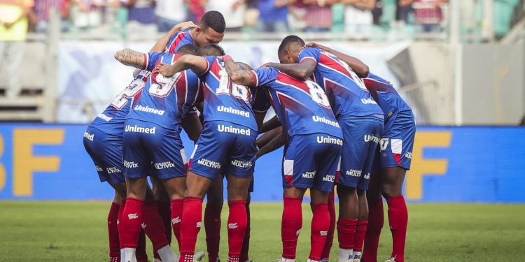 Bahia goleia o Cruzeiro e volta ao G-4 do Brasileirão