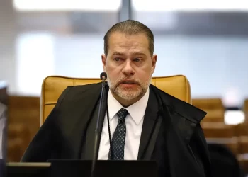 Após voto de Toffoli, STF continua sem decisão sobre porte de maconha