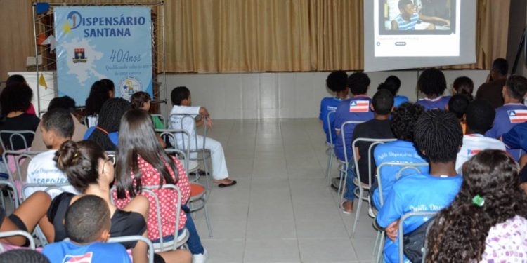 Dispensário Santana chama atenção para o combate ao trabalho infantil