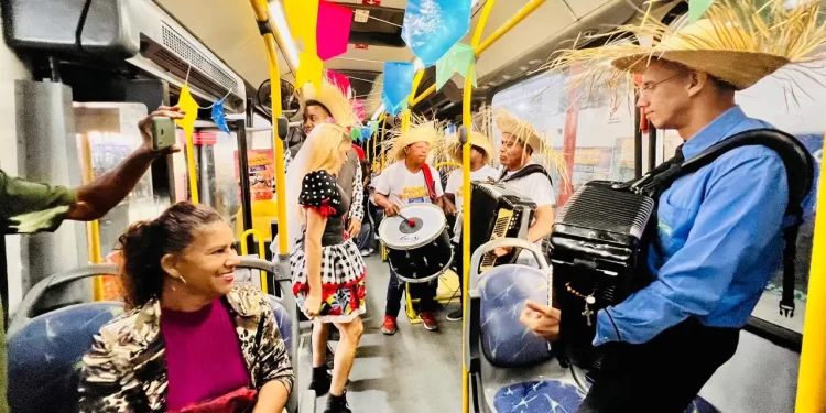 BRT em Feira vira palco do autêntico forró pé-de-serra