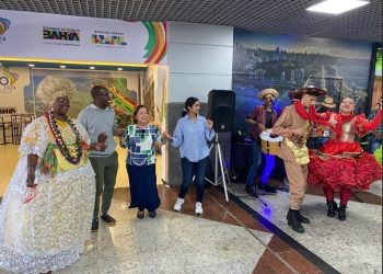 Integrantes do G20 são recebidos na Bahia em clima de São João