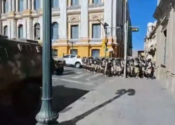 Militares tentam dar golpe de Estado na Bolívia e invadem palácio presidencial