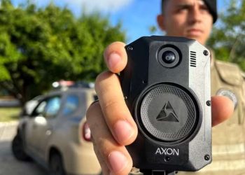 Bahia instala câmeras de segurança em fardas de policiais militares de mais oito companhias e Batalhão
