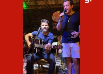 Marcos e Belutti ‘dão canja’ em bar durante parada em Feira de Santana