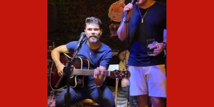 Marcos e Belutti ‘dão canja’ em bar durante parada em Feira de Santana