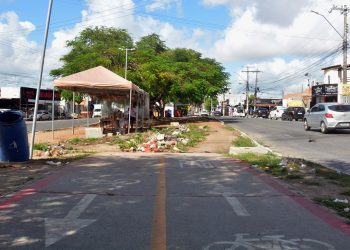 Prefeitura inicia remoção de barracas para conclusão de ciclovia na avenida Fraga Maia