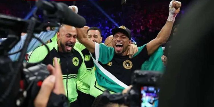 Baiano Robson Conceição conquista título mundial de boxe