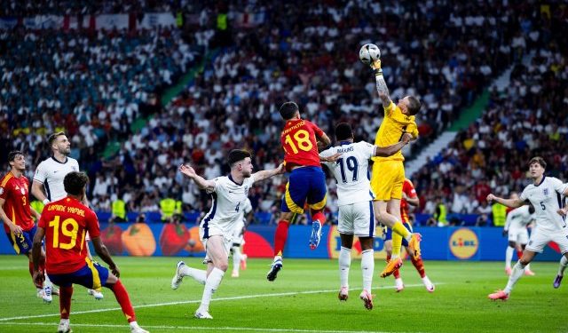 Espanha vence Inglaterra e conquista tetra da Eurocopa