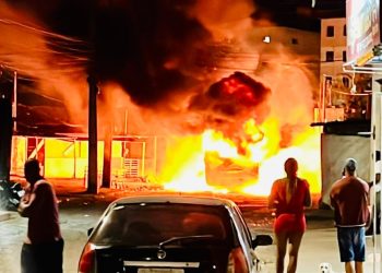 Prefeitura de Feira suspende transporte público, até que retorne à normalidade a segurança pública