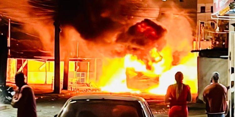 Prefeitura de Feira suspende transporte público, até que retorne à normalidade a segurança pública